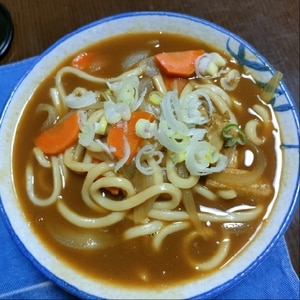 カレールーとめんつゆで簡単カレーうどん